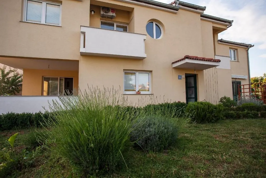 Apartments Emma Biograd Na Moru Kroatië