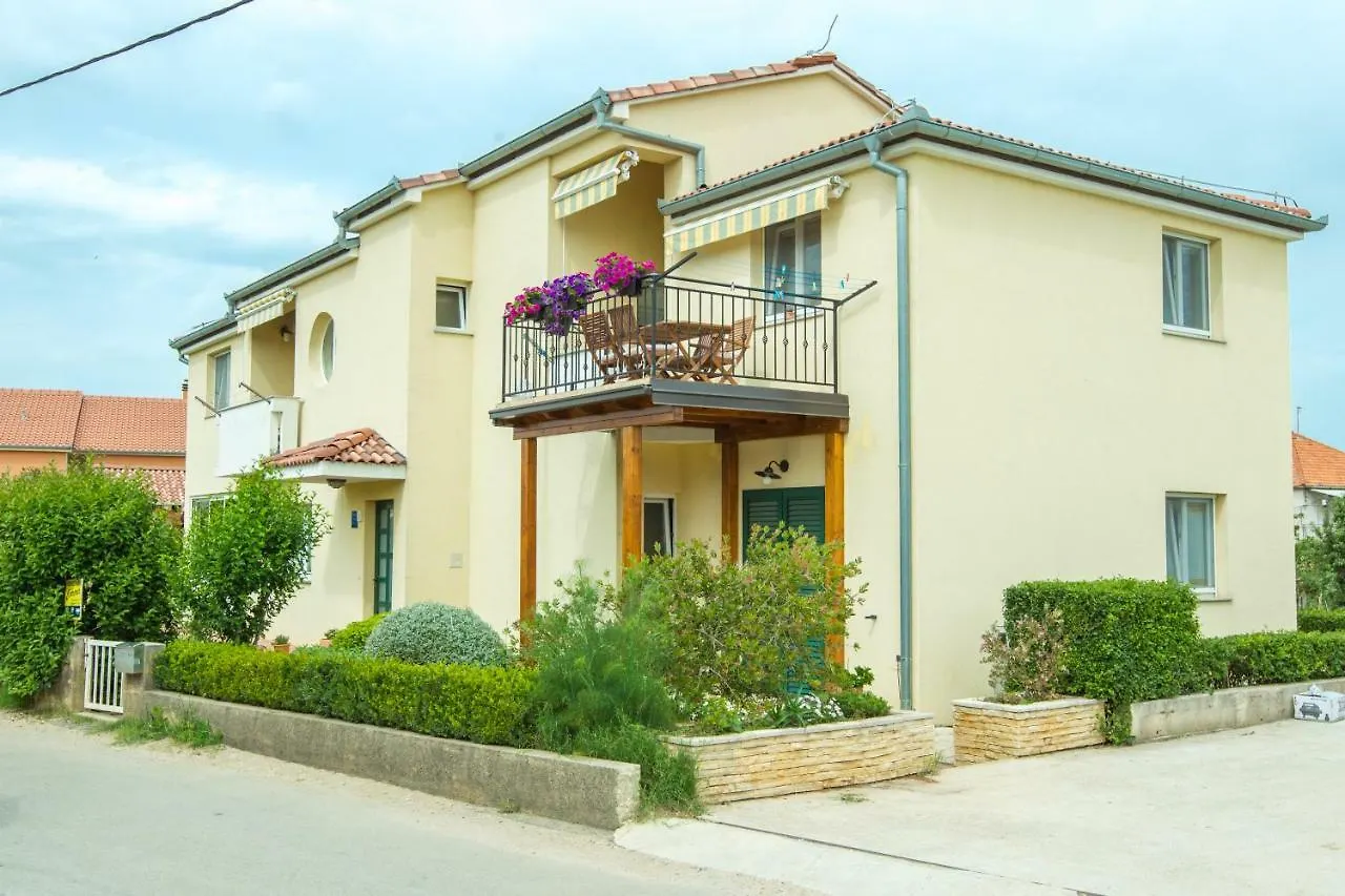 Apartments Emma Biograd Na Moru