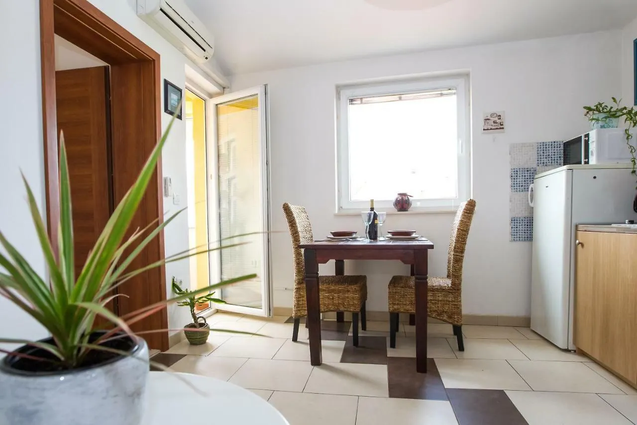 Apartments Emma Biograd Na Moru