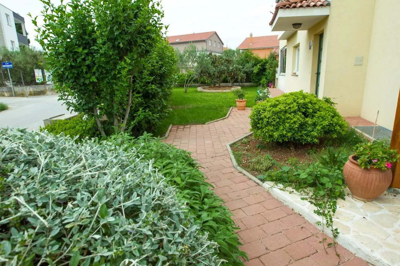 Apartments Emma Biograd Na Moru